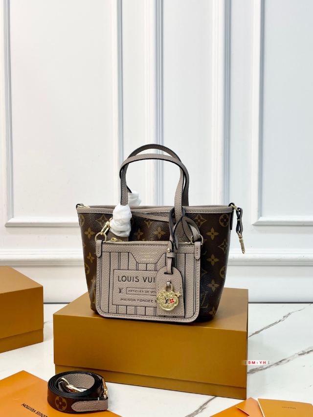 LOUIS VUITTON 467655