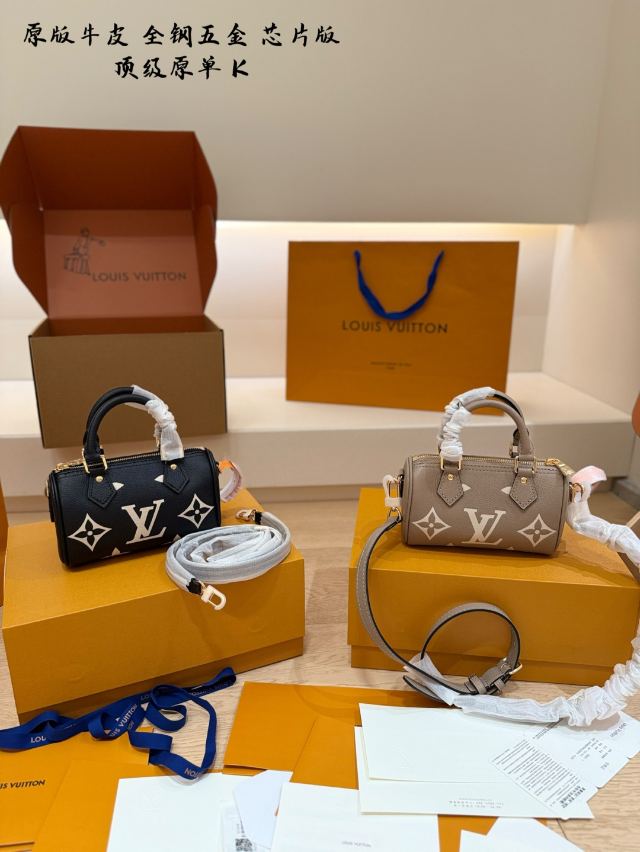DESIGNER 467685