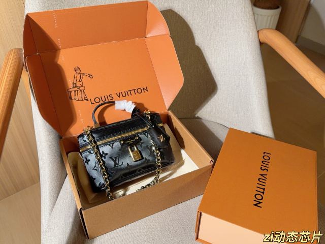 LOUIS VUITTON 467635