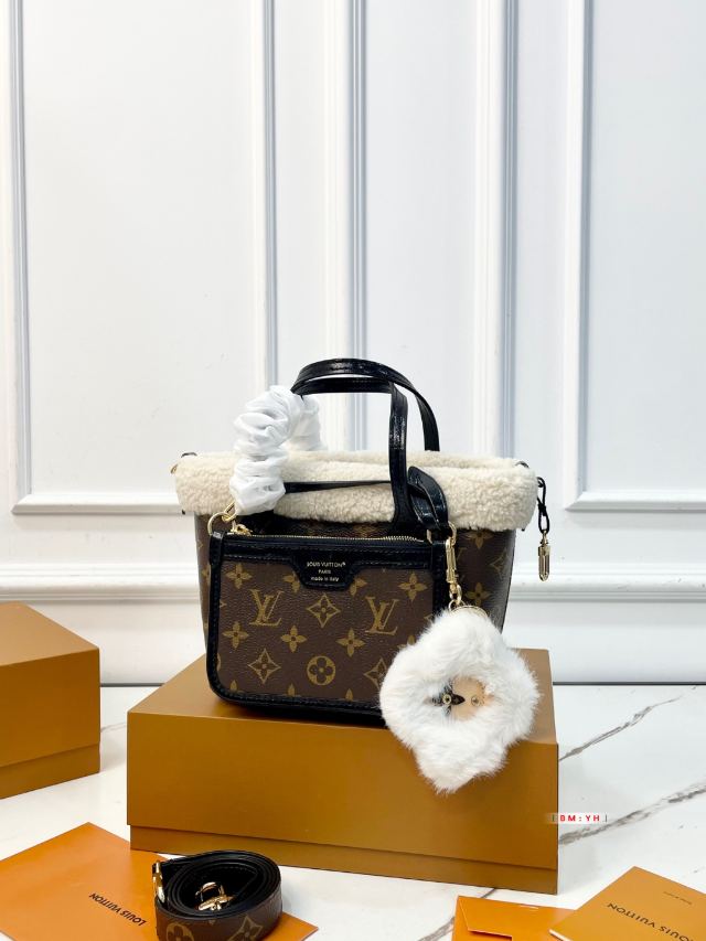 LOUIS VUITTON 467654